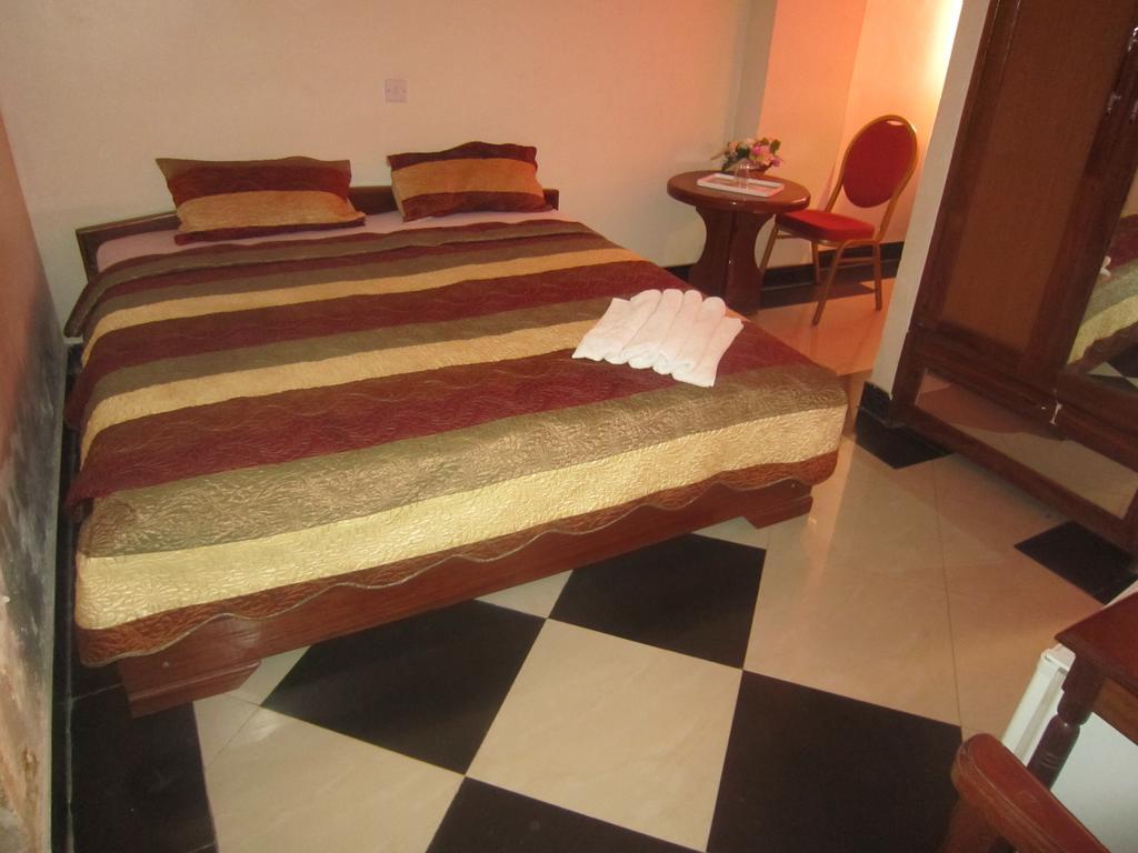 The Dreamer Hotel Dar es Salaam Room photo