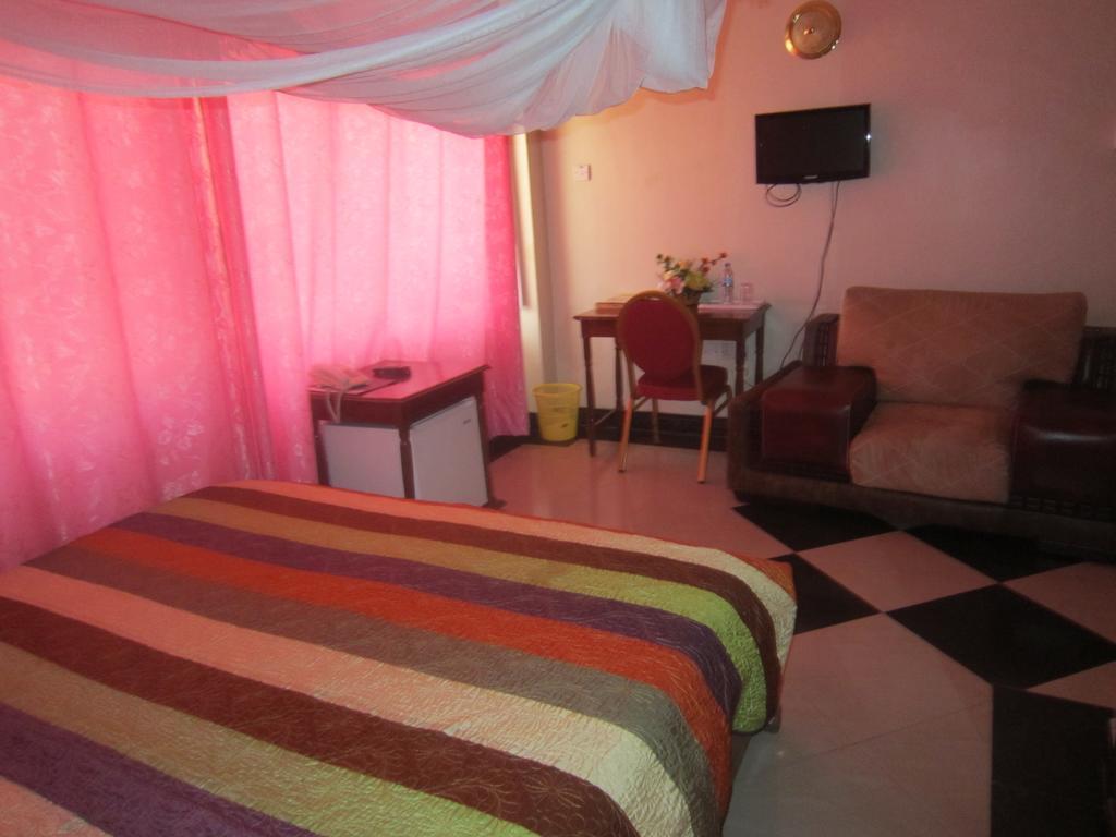 The Dreamer Hotel Dar es Salaam Room photo