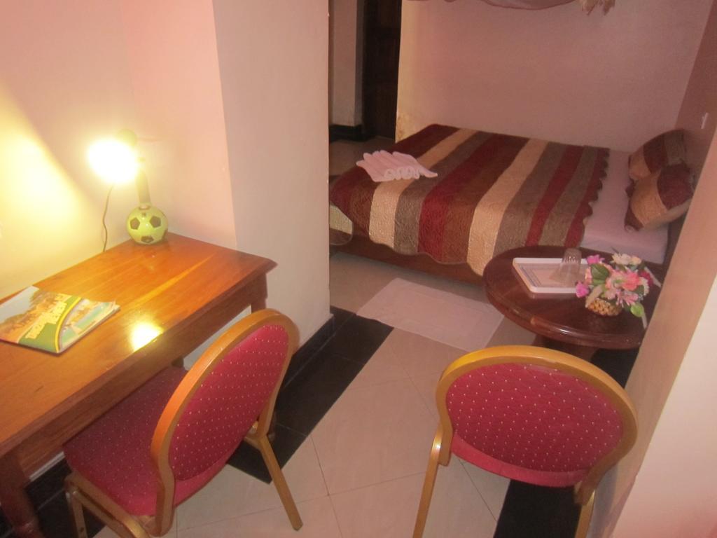 The Dreamer Hotel Dar es Salaam Room photo