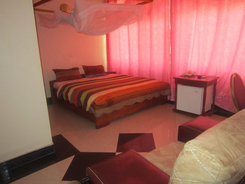 The Dreamer Hotel Dar es Salaam Room photo