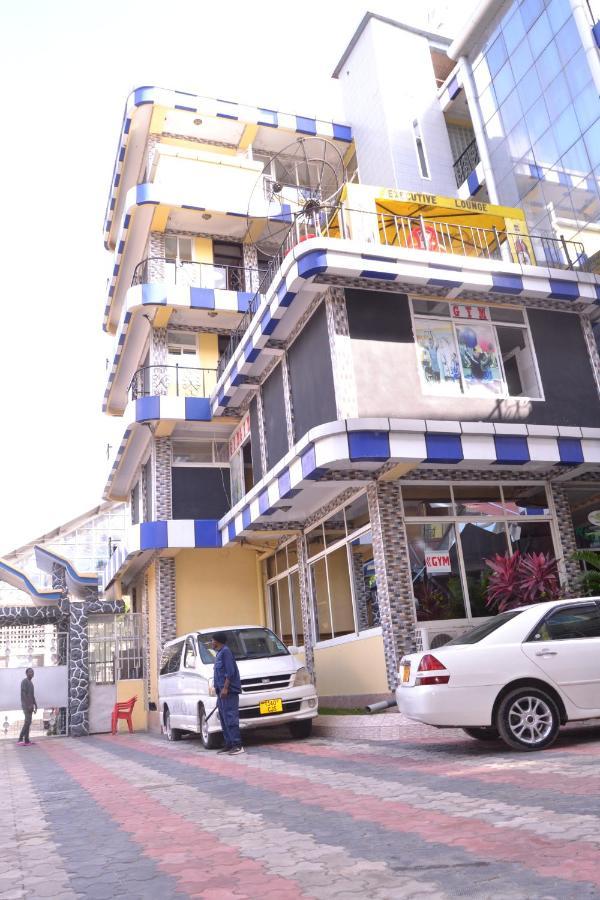 The Dreamer Hotel Dar es Salaam Exterior photo